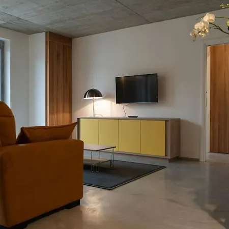 Recinto Nobili 4 - Private Parking Vista Cortile Daire