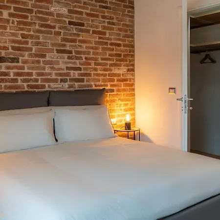 Recinto Nobili 4 - Private Parking Vista Cortile Асти