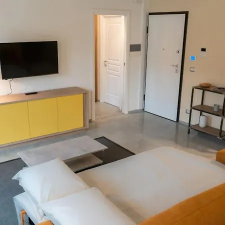 Recinto Nobili 4 - Private Parking Vista Cortile Daire Asti