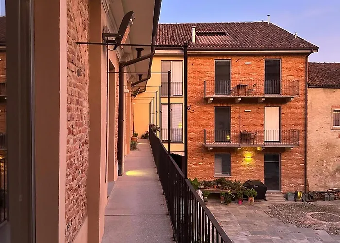 Recinto Nobili 4 - Private Parking Vista Cortile * Asti
